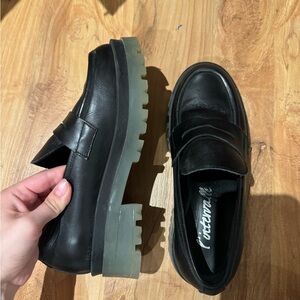 L’intervalle Loafers